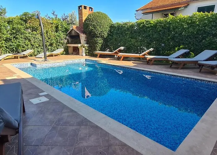 Apartments Mery