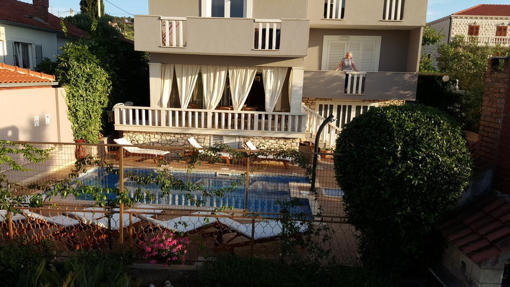 Mery Apartment Supetar