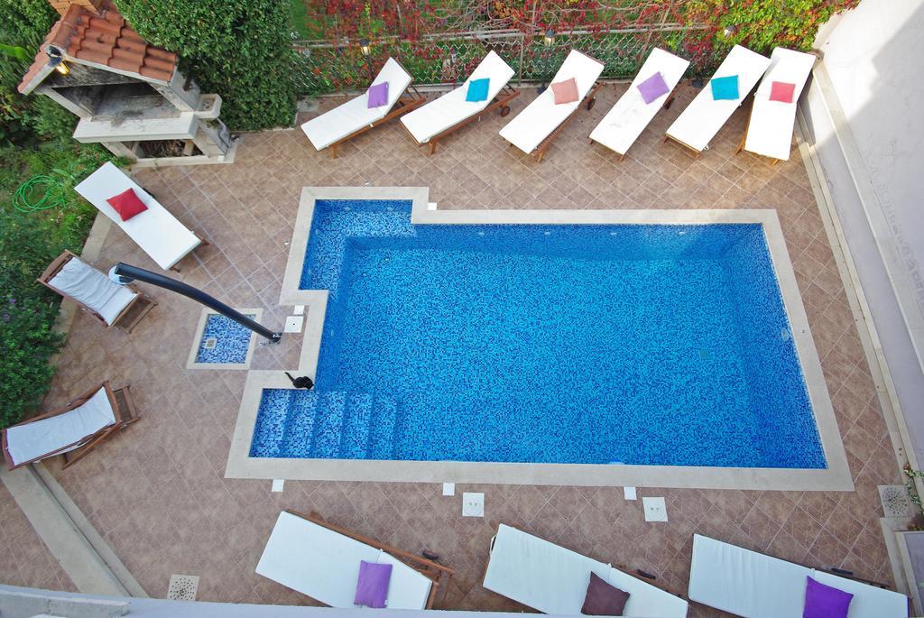 Mery Apartment Supetar